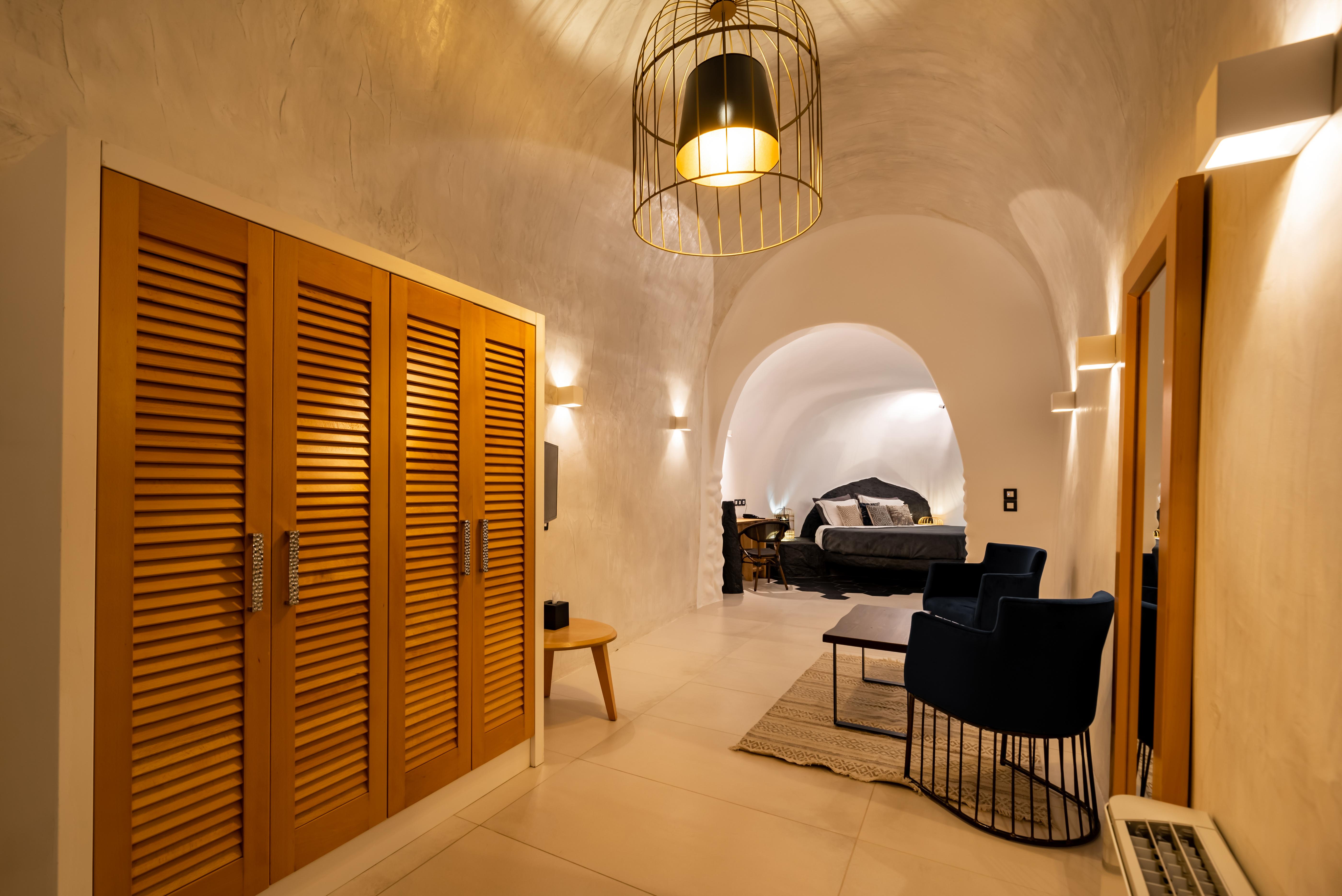 Daydream Luxury Suites Тира Экстерьер фото