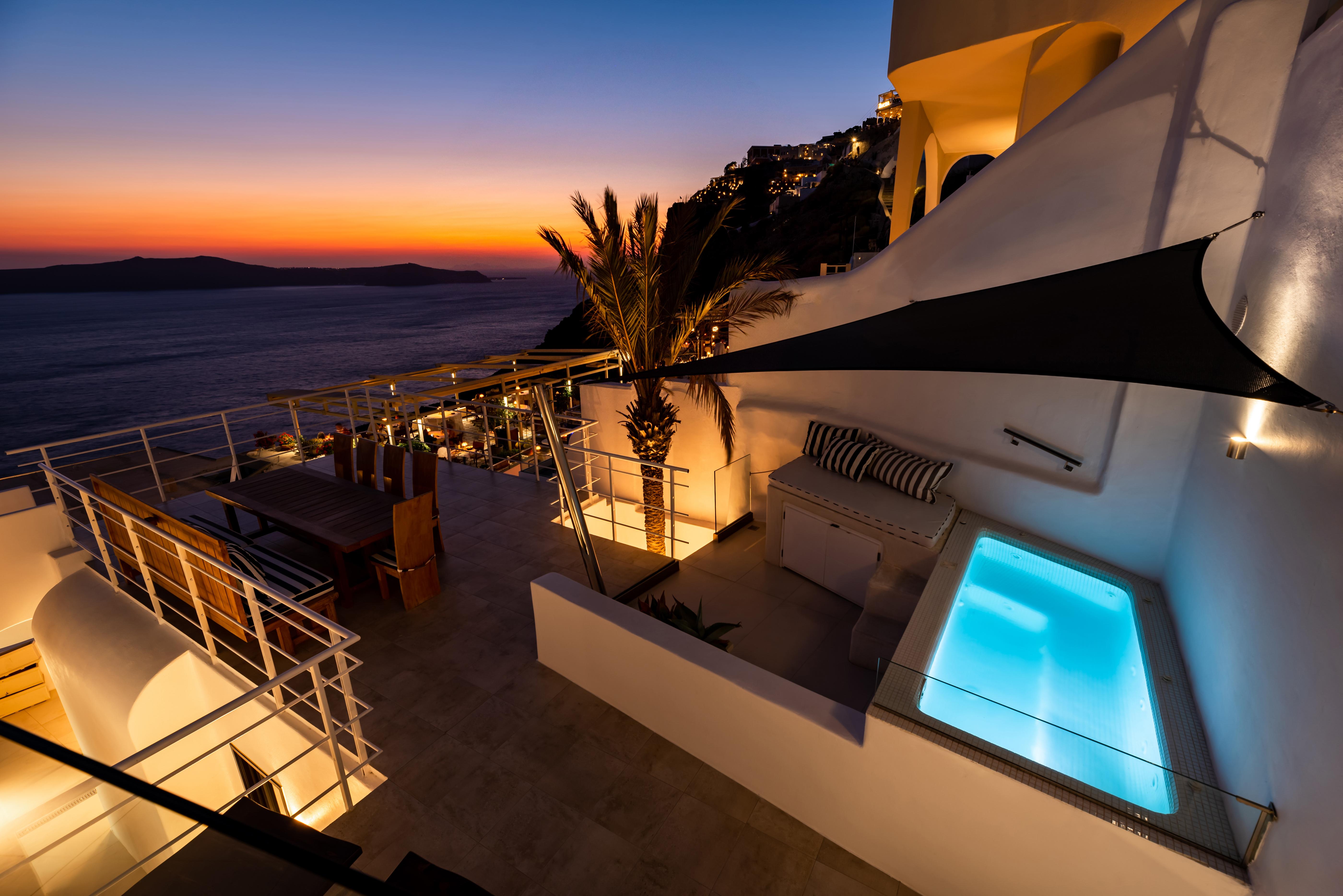 Daydream Luxury Suites Тира Экстерьер фото